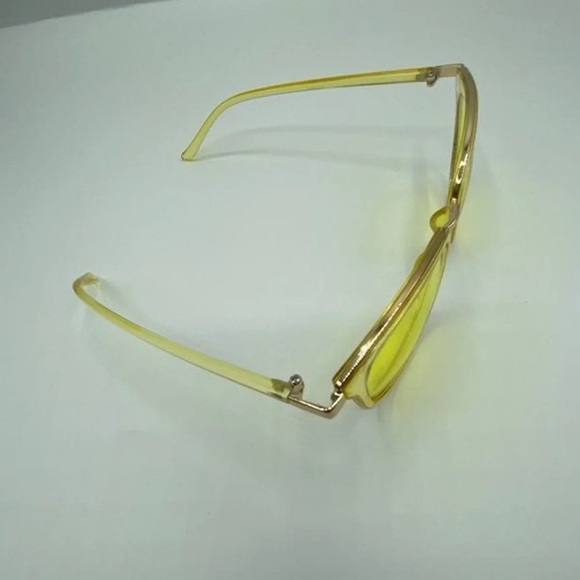 Yellow Lens Metal Sunglasses - Picture 2 of 5